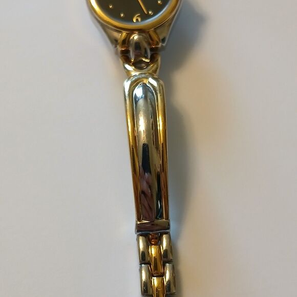 Relic Women's Two-Toned Black Dial Stainless Steel Bracelet Watch WR 30M ZR33755 - Picture 9 of 15